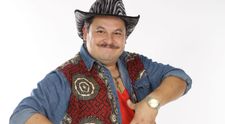 Lectiile de facut bani ale conferentiarului Bobita din Fierbinti continua JOI, de la 21:30, la PROTV!