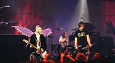 Nirvana, dată în judecată de bărbatul care a fost bebelușul de pe coperta albumului „Nevermind”