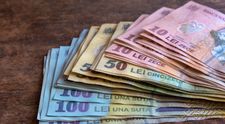 Un barbat din Galati a gasit 934 de lei pe strada si i-a inapoiat. Ce i-a transmis proprietara cand a primit vestea