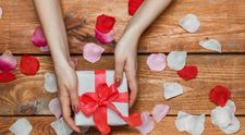 (P) Inspirație pentru Valentine's Day: ce să îi oferi partenerei, pentru a o face să se simtă iubită și importantă