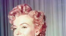 Secretul lui Marilyn Monroe a fost aflat: ce purta pe sub rochia în care i-a cântat președintelui Kennedy La mulți ani