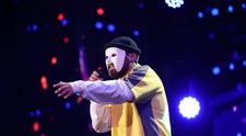 Românii au talent 2022: A urcat pe scenă cu o mască și “fără nume”. Cine e concurentul misterios