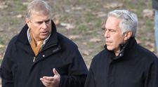 Jeffrey Epstein ar fi dus o tânără fotomodel din România special pentru Prințul Andrew: „Niciun bărbat nu se uită la hainele tale”. Ce se arată în noile documente