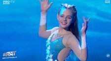 Românii au talent 2022 - semifinala 2. Bianca Ciocîrlan, dans grațios pe hoverboard. ”A fost superb momentul!”