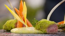 Cotlet de berbecut in crusta de patrunjel cu polenta by Cesar Alonso Velasquez Baez