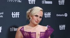 Rebel Wilson a fost supusă unei intervenții chirurgicale de urgență după un accident petrecut pe platourile de filmare ale noului ei film, „Bride Hard”. „Era o baltă de sânge”