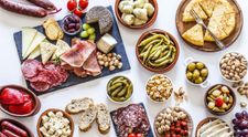 VIDEO Cum depistăm alimentele contrafăcute?