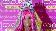 Schimbare de look pentru una dintre cele mai controversate vedete. Cum arata acum Katie Price