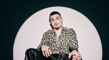 Vlad Musta, finalist Vocea României 2023, lansează „Cum să fiu”, o confesiune muzicală despre o iubire de neuitat: „Este dovada clară că nimic nu este întâmplător!”
