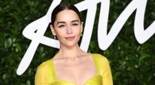 Emilia Clarke nu mai acceptă selfie cu fanii, iar motivul te va face s-o înțelegi