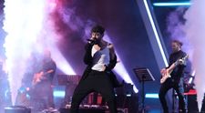 Ștefan Știucă a interpretat în stilul inconfundabil ”Drumurile noastre”. Antrenorii au fost fermecați de moment