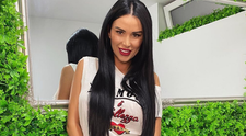 Costumul de baie pe care puține femei ar avea curaj să îl poarte. Ce alegere îndrăzneață a făcut Daniela Crudu