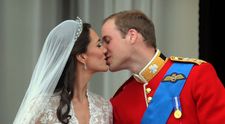 Prințul William și Kate Middleton au aniversat 14 ani de căsătorie! Curiozități despre cel mai frumos love story de la palat și cea mai mediatizată nuntă din istorie GALERIE FOTO