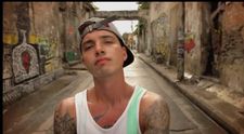 J. Balvin, idila neasteptata in noul videoclip, alaturi de o artista din Romania. Cu ce blonda sexy s-ar fi cuplat interpretul piesei 