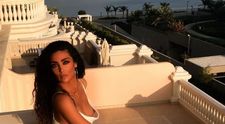 Claudia Pavel (Cream), apariție răvășitoare la plajă, într-un costum de baie minuscul: “Cam top!”