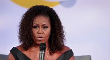 Michelle Obama, atac la Donald Trump: “Răspândește minciuni pentru a câștiga alegerile”
