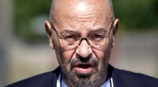 STENOGRAME. Piedone, discuție halucinantă cu angajații unui hotel din Sinaia. Șeful ANPC le-a spus clar ce să facă, înainte de control: „Pune-i p-ăia să-și ia halate, tot ce trebuie pe ei, să aibă bonete în cap”
