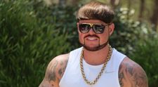 Ibiza Final Boss, de la meme online la milionar. Câți bani a făcut tânărul ridiculizat pentru look-ul său după ce a devenit viral