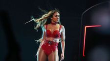 Cât costă un bilet la concertul lui Jennifer Lopez în București. Suma pentru care fanii vor putea să interacționeze și să se fotografieze cu diva latino