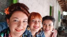 Anca Dumitra, fotografie de colecție cu Ecaterina Ladin și Mirela Oprișor. „Înapoi la școală”