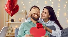 Surpriză neplăcută de Valentine's Day. Ce cadou i-a făcut o tânără iubitului ei. Reacția lui a apărut într-un video și a devenit virală