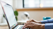 (P) Reduceri de Crăciun: Adu-ți laptopul la reparație și beneficiază de reduceri substanțiale!