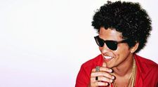 Bruno Mars a dat foc scenei din Glasgow. La propriu