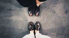 (P) Încălțăminte fabricată în România - de ce ar trebui să cumperi pantofi de la un producător local?