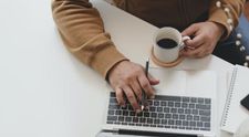 (P) Cum să alegi o companie care să-ți mute restaurantul în online