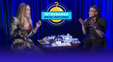Întrebarea Mesei Rotunde cu stilista Adina Buzatu: ”Dacă o zic pe asta, chiar iese scandal de presă”