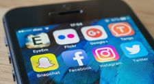 A fost batut recordul de LIKE-uri pe Instagram. Cum arata poza de 11.270.000 de like-uri si cine apare in ea