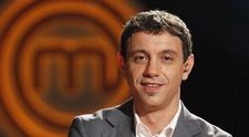 Cel mai dur dintre juratii de la MasterChef, intr-o ipostaza TOTAL NEOBISNUITA! <span style=