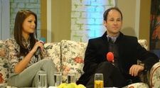 Robert Negoita si-a prezentat la Happy Hour iubita cu 19 ani mai tanara