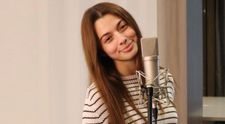 Laura Bretan, recompensată cu Discul de Aur pentru albumul World I See