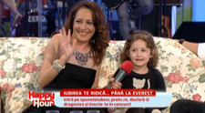 Asa mama, asa fiica! Vezi cat de draguta e Ana, fetita cantaretei Carmen Trandafir: FOTO