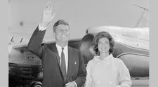 Blestemul membrilor familiei Kennedy. Ar fi trebuit să stea departe de avioane