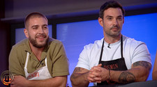 MasterChef, 3 decembrie 2024 - Unul dintre concurenți e salvat și merge la balcon, iar ceilalți sunt foc și pară: 