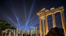 Țara vizitată de milioane de români anual deschide muzee noaptea. 20 de situri istorice pot fi vizitate după apus în 2026