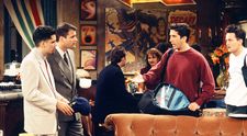 Nicky Katt, cunoscut pentru rolul din serialul „Friends”, s-ar fi sinucis! Actorul urma să împlinească 55 de ani