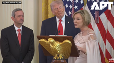 Donald Trump, comparat cu Iisus Hristos de către consiliera sa spirituală. Declarația de la Casa Albă care a stârnit revoltă în online