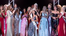 A defilat în costum de baie pe străzile din New York. Cum s-a bucurat de victorie câștigătoarea Miss Bikini SUA 2022