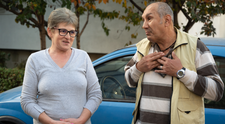 VIDEO Bunicii care și-au înfiat nepoatele pentru a le oferi ceea ce li s-a refuzat la naștere