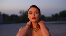 Mâine, Irina Rimes revine cu o schimbare de stil și o colaborare inedită cu Cris Cab pentru piesa „Your Love”
