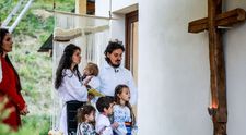 Ilina Pârvu, mama a șase copii, a murit la doar 35 de ani. Povestea familiei Pârvu a  impresionat, în trecut, telespectatorii emisiunii Visuri la cheie