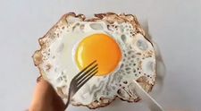 La prima vedere pare un ou delicios. Te provocam sa te mai uiti o data. Detaliul pe care nu il sesizezi de la inceput