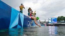 Primele „victime” după ce au înotat în Sena: Belgia și Elveția, primele țări care au anunțat sportivi bolnavi după proba de triatlon