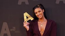 Antonia, decolteu impresionant la Artist Awards. Cum a venit îmbrăcată pe covorul roșu
