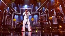 Românii au talent 2025, semifinala 2: Denis Păuna, show incendiar! Tânărul de 17 ani a interpretat în stil propriu piesa lui Elvis Presley: „Te provoc, dacă e să ajungi în finală, să îl imiți pe Dan Spătaru!”