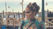 Jennifer Lopez, apariție de zile mari la Veneția! Cum s-a îmbrăcat diva latino la prezentarea de modă Dolce&Gabbana