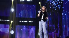 Românii au talent 2021: Andreea Manasia, interpretare de excepție a piesei “Set fire to the rain”